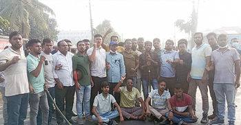 ঢাকা-রংপুর মহাসড়কে বিএনপি-জামায়াত নেতাকর্মীদের অবরোধ