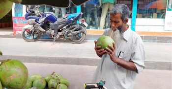 দাবদাহে শরবত ও ডাবের চাহিদা তুঙ্গে