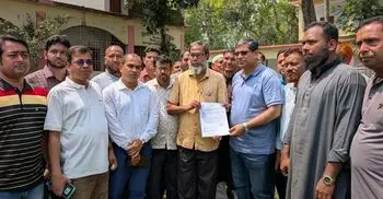 বিদ্যালয়ের পরিবেশে ক্ষুব্ধ প্রতিমন্ত্রী, প্রধান শিক্ষককে শোকজ