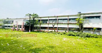 ছাত্রদের আবাসিক হল এখন ‘স্টাফ কোয়ার্টার’