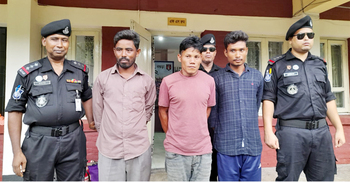 বগুড়ায় বিপন্ন প্রজাতির ৯ কাছিম উদ্ধার, গ্রেফতার ৩