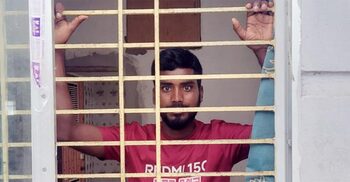 এসআইকে ‘ম্যাডাম’ ডাকায় যুবককে থানায় আটকে রাখার অভিযোগ