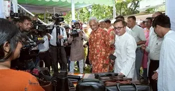 বাংলা একাডেমিতে চলছে বৈশাখী মেলা, বসেছে ১৬০ স্টল