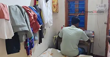 ছাত্রাবাসের অভাবে নিরাপত্তাহীনতায় ১২০০ শিক্ষার্থী