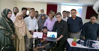 আর্থিক সহায়তা ঘুরে দাঁড়ানোর স্বপ্ন দেখছেন প্রতিবন্ধী যুবক এলাহী
