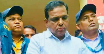 ঘুস নিয়ে হাতেনাতে ধরা: ফের কাজে যোগ দিলেন সেই শিক্ষা কর্মকর্তা