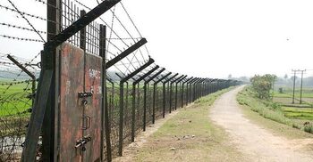 2 Bangladeshi youths shot dead by BSF