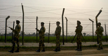 সীমান্তে এবার ভারতীয় নাগরিককেই গুলি করলো বিএসএফ
