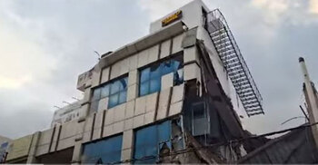 8 killed in building collapse in India