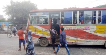 আজ রাত ৮টা পর্যন্ত কারফিউ শিথিল