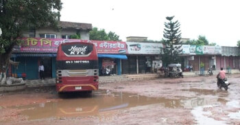Bus services to Dhaka suspended from 3 districts