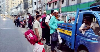 ঈদে বাড়ি ফেরা: বাস-রিকশা-মোটরবাইকে বাড়তি ভাড়া নেওয়ার অভিযোগ