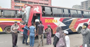 পরিবার যাচ্ছে গ্রামে, ছুটির অপেক্ষায় চাকরিজীবী