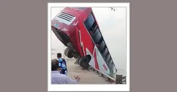 ৪০ সিটের বাসটিতে যাত্রী ছিলেন ৫০ জন: কুমারখালী কাউন্টার মাস্টার