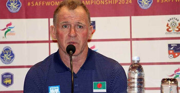 জাতীয় দল ঢাকায়, কোচ বাটলারকে নেপাল পাঠালো বাফুফে