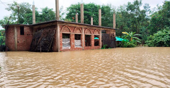 কক্সবাজারের ৭ উপজেলার ৩০০ গ্রাম প্লাবিত