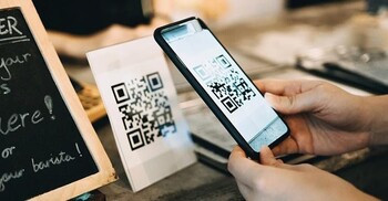 যেখানে সেখানে কিউআর কোড স্ক্যান করে বিপদে পড়তে পারেন