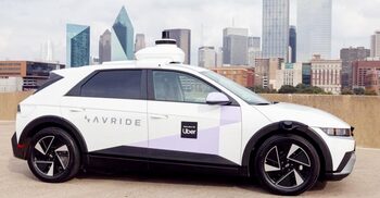 রোবোট্যাক্সি চালু করছে উবার