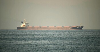 হরমুজ প্রণালি দিয়ে কোন কোন দেশের জাহাজ যেতে দিচ্ছে ইরান?