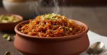 শীত থাকতেই বানিয়ে নিন গাজরের হালুয়া