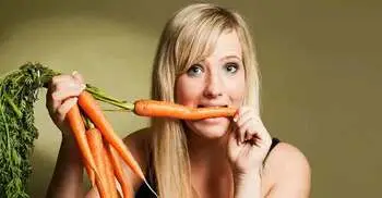 চোখের আলো থেকে ত্বকের জেল্লা সবই মিলবে গাজরে