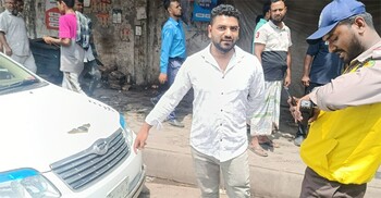 রাস্তায় অবৈধ পার্কিং করা গাড়ি পেলে দেওয়া হচ্ছে ভিডিও মামলা