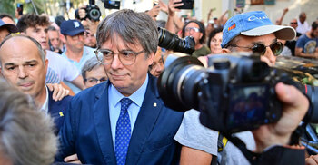 Ex-Catalan leader ‘eludes police manhunt and flees Spain’