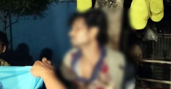 চুরির অভিযোগে যুবককে গাছে বেঁধে নির্যাতন, শরীরে আগুন
