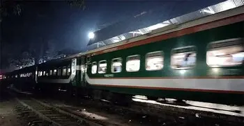 স্টেশন মাস্টারের ভুলে যাত্রী রেখে চলে গেলো চট্টলা এক্সপ্রেস