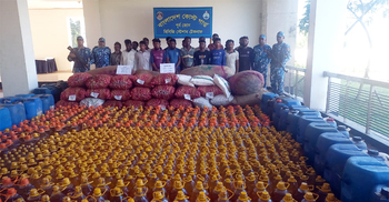 মিয়ানমারে পাচারকালে অকটেন খাদ্যদ্রব্যসহ গ্রেফতার ১৯