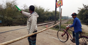 চুয়াডাঙ্গার বৈধ ৩০ রেলগেটের ১৫টিতেই নেই গেটম্যান
