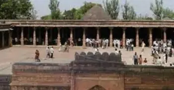 ভারতে শতাব্দী প্রাচীন মসজিদকে মন্দির হিসেবে ঘোষণা