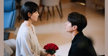 প্রিয় মানুষকে কেন লাল গোলাপ দেওয়া হয়?