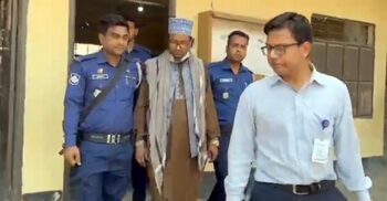স্মার্টফোন দিয়ে নকল সরবরাহ, মাদরাসা অধ্যক্ষের ২ বছরের কারাদণ্ড