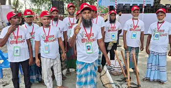 প্রধানমন্ত্রীর সঙ্গে কথা বলার সুযোগে উচ্ছ্বসিত খাল খনন শ্রমিকরা