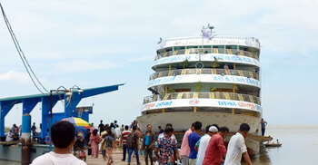 চাঁদপুর থেকে সীমিত পরিসরে লঞ্চ চলাচল শুরু