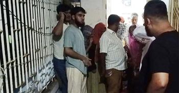 খেলার সময় বিদ্যুতের তারে হাত দিতেই প্রাণ গেলো কিশোরের