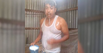 দুধ দিয়ে গোসল করে রাজনীতি ছাড়লেন যুবদল নেতা