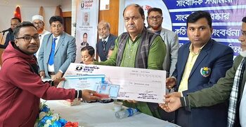 সাংবাদিকতায় পুরস্কার জাগো নিউজের শরীফুল