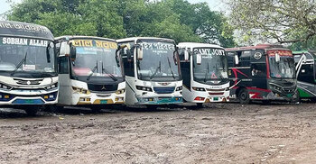 Row over 'extortion': Bus services from C'nawabganj halted