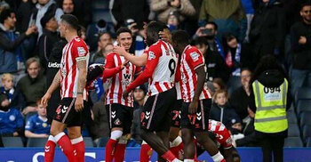 ঘরের মাঠে অঘটনের শিকার চেলসি