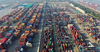 ১১ মাসে চীনের বাণিজ্য উদ্বৃত্ত এক লাখ কোটি ডলার