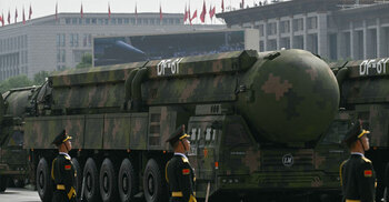 চীন শতাধিক আন্তঃমহাদেশীয় ক্ষেপণাস্ত্র লোড করেছে বলে সন্দেহ