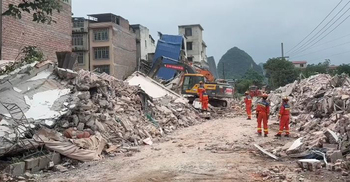 5.2-magnitude quake in China kills 2, collapses 13 buildings