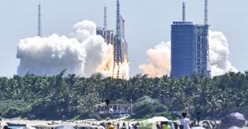 ২০৩০ সালের মধ্যে চাঁদে মানুষ পাঠাবে চীন