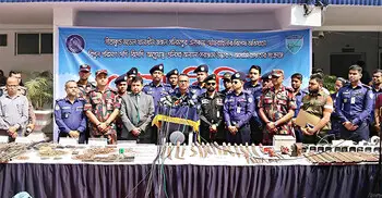 জঙ্গল সলিমপুরে অভিযান, বিপুল পরিমাণ অস্ত্রসহ আটক ২২