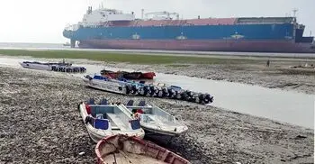 জ্বালানি সংকটে কুমিরা-সন্দ্বীপ নৌরুটে স্পিডবোট চলাচল বন্ধ