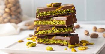 দুবাইয়ের ভাইরাল কুনাফা চকলেট ঘরে বানাবেন যেভাবে