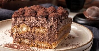 বাড়িতেই বানান ক্যাফে স্টাইলের চকলেট তিরামিসু