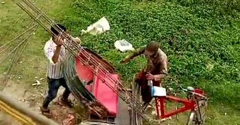 চাঁদা না পেয়ে প্রবাসীর নির্মাণাধীন ভবনের মালামাল লুট